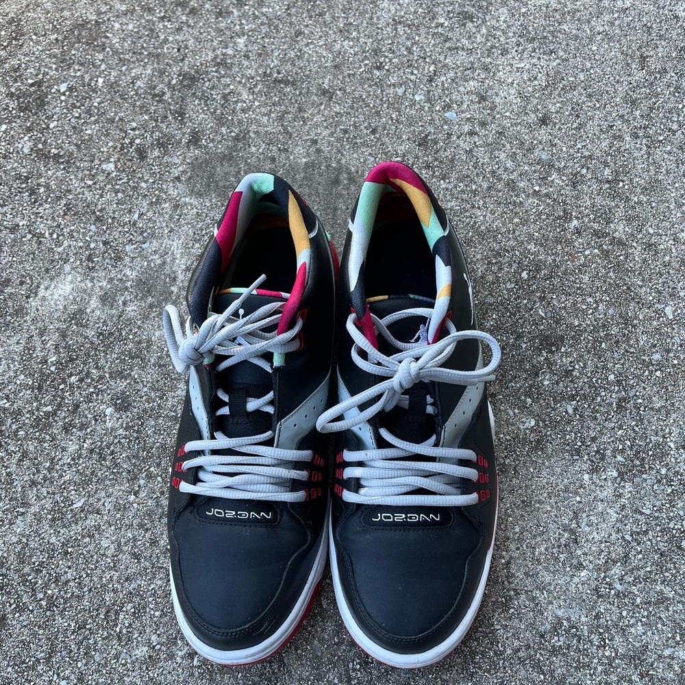 Jordan two pairs bundles mens size 10 good conditions